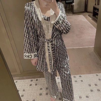 DIOR ディオール カジュアルな服装 ★安心★追跡付