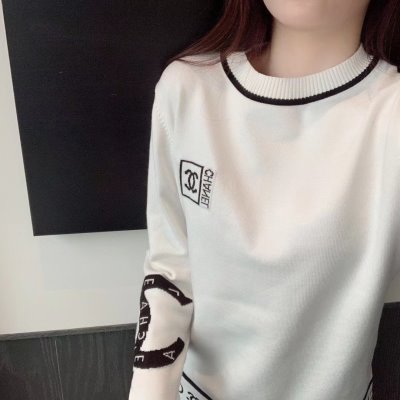 CHANEL シャネル ジャケット、上着/パーカー 服一覧 モデル愛用