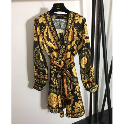 VERSACE ヴェルサーチェ ワンピース SALE開催