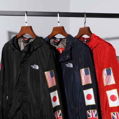 SUPREME シュプリーム コート