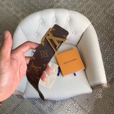 LOUIS VUITTONルイヴィトン セール価格 ベルト 4.0cm