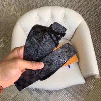 LOUIS VUITTONルイヴィトン 完売必須☆お早めに ベルト 4.0cm