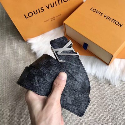 LOUIS VUITTONルイヴィトン 今年も人気 ベルト 