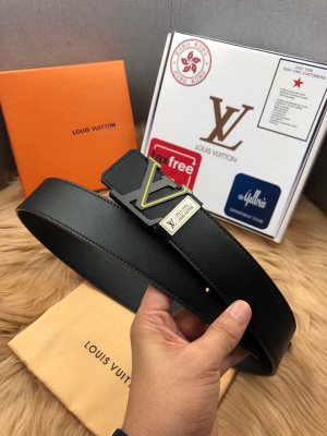 LOUIS VUITTONルイヴィトン 軽量 ベルト 4.0cm