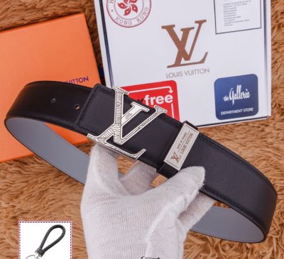 LOUIS VUITTONルイヴィトン 着回し力抜群 ベルト 4.0cm