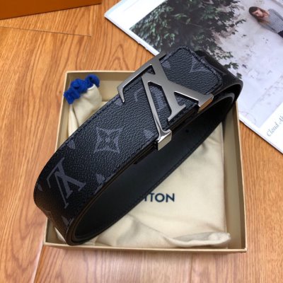 LOUIS VUITTONルイヴィトン 高級感溢れるデザイン ベルト 