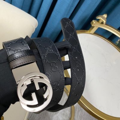 GUCCIグッチ 服一覧 モデル愛用 ベルト 