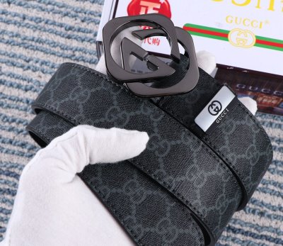 GUCCIグッチ 顔を引き立つ ベルト 