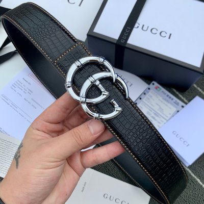 GUCCIグッチ 保温性が高く手触りもよい ベルト 