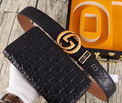 GUCCIグッチ 首胸ロゴ ベルト 