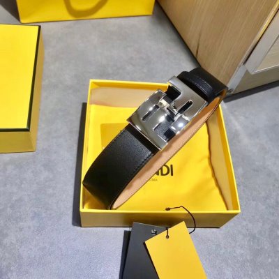 FENDIフェンデイ 限定デザイン大人気完売前に ベルト 40MM