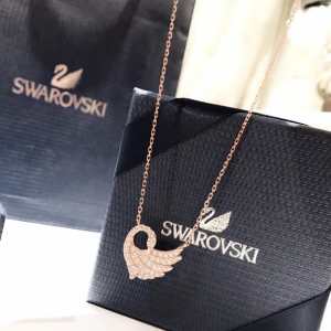 スワロフスキー SWAROVSKI ネックレス 今季は特に注目ファション 2020年春夏シーズンの人気