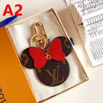キーホルダー LOUIS VUITTON ルイヴィトン 保温性が高く手触りもよい キーホルダー