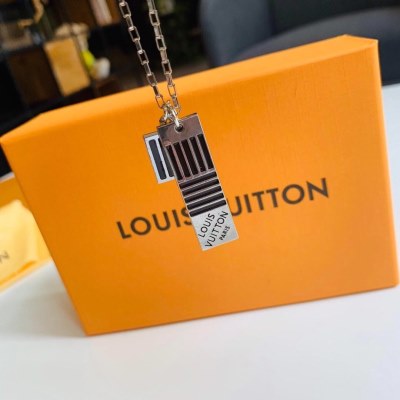 ネックレス LOUIS VUITTON ルイヴィトン 人気激売れ新作 ネックレス