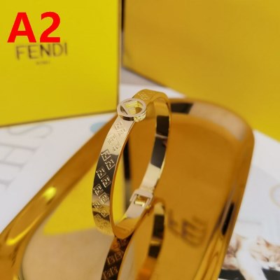 バングル FENDI フェンデイ 魅力的 バングル