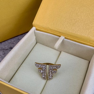 指輪 FENDI フェンデイ 先行入手 6*7*8
