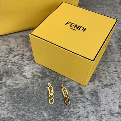 イヤリング FENDI フェンデイ 最新☆大人気☆話題沸騰 イヤリング