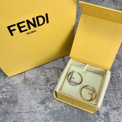イヤリング FENDI フェンデイ 販売店舗限定モデル イヤリング
