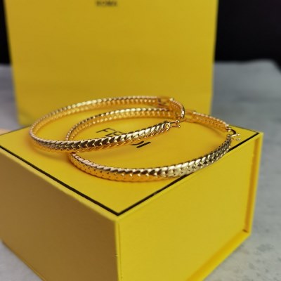 イヤリング FENDI フェンデイ 期間限定価格 イヤリング