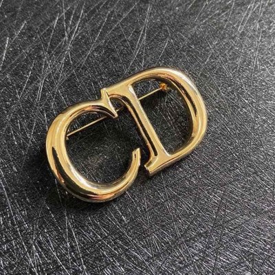 ブローチ DIOR ディオール 魅力的 ブローチ