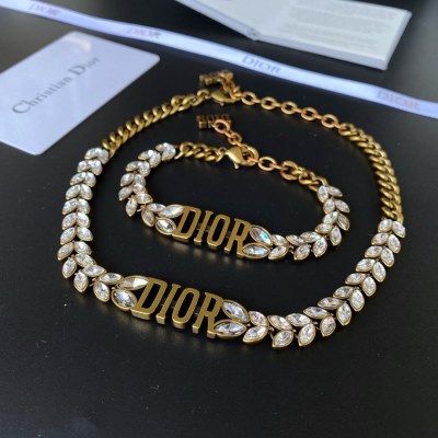 ネックレス DIOR ディオール 今年も人気 ネックレス
