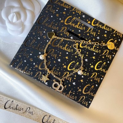 ブレスレット DIOR ディオール 新作売切れ続出 ブレスレット