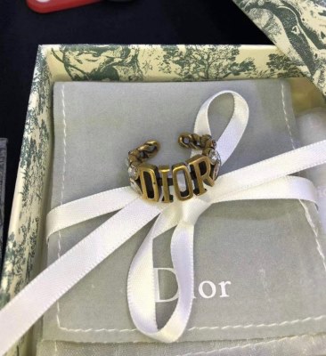指輪 DIOR ディオール 入手困難 フリーサイズ