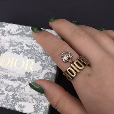 指輪 DIOR ディオール 魅力的 6*7*8