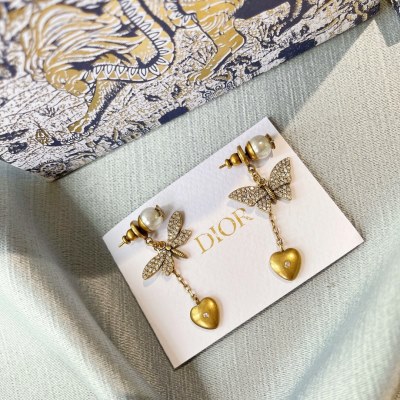 ピアス DIOR ディオール 首胸ロゴ ピアス