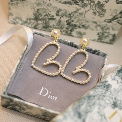 ピアス DIOR ディオール 魅力的 ピアス