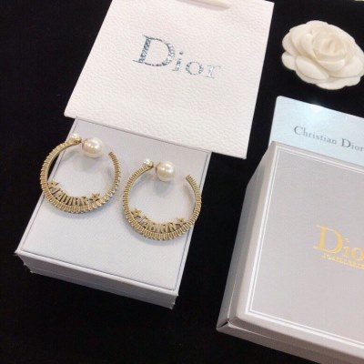 ピアス DIOR ディオール 販売店舗限定モデル ピアス