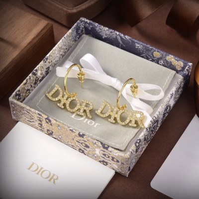ピアス DIOR ディオール 販売店舗限定モデル ピアス