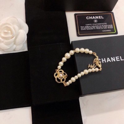 ブレスレット CHANEL シャネル 今年も人気 ブレスレット