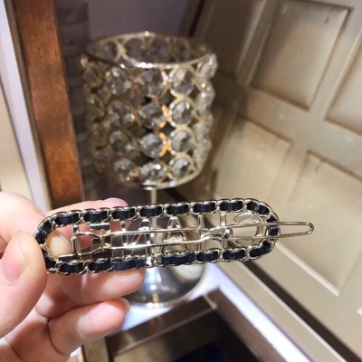 髪飾り CHANEL シャネル 足下注目してくれる 髪飾り