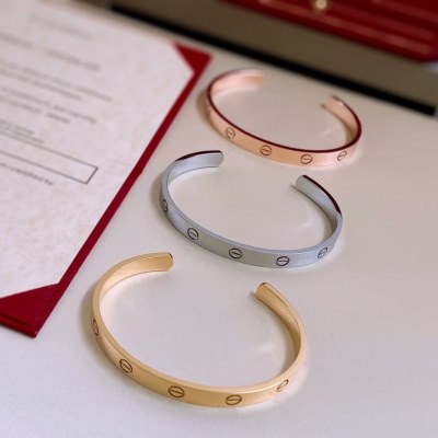 愛用ブランド CARTIERカルティエ バングル バングル