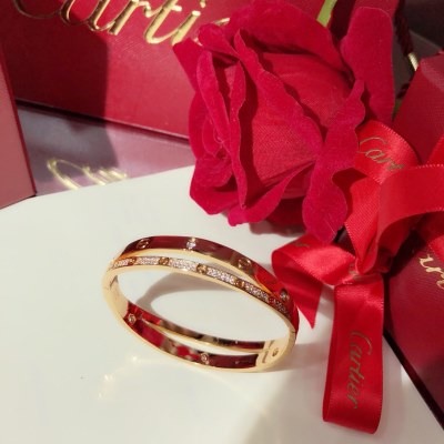 大人気☆NEW!! CARTIERカルティエ バングル バングル
