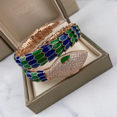 バングル BVLGARI ブルガリ 人気話題 バングル