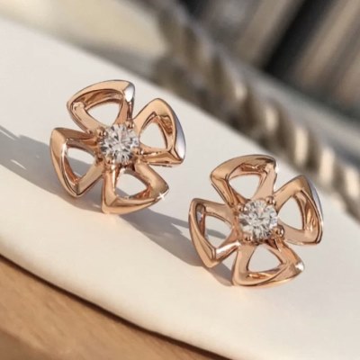 イヤリング BVLGARI ブルガリ 今年も人気 イヤリング