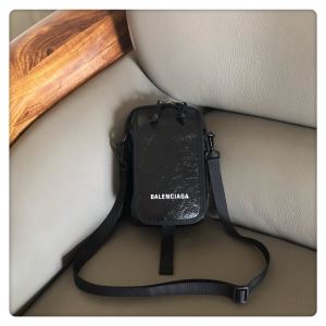 安心安全人気通販 レディースバッグ この時期の一番人気は バレンシアガ BALENCIAGA さらに魅力的
