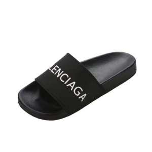 サンダル 2020年夏の一押しファッションアイテム バレンシアガ BALENCIAGA トレンド感があって涼しげ
