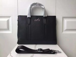 ハンドバッグ おしゃれなファッションコーデ エルメス 2020トレンド秋冬おすすめ安い HERMES 秋冬にお世話になる定番