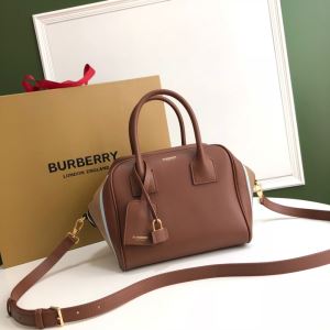 老舗ブランド レディースバッグ バーバリー 累積売上総額第１位 BURBERRY 20SS☆送料込