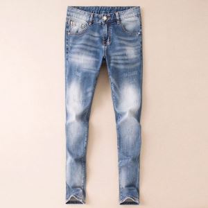 デニムパンツ 今季の主力おすすめ アルマーニ ARMANI 差をつけたい人にもおすすめ