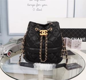 2020SSのトレンド商品 シャネル CHANEL 今年春夏ファション流行り レディースバッグ 暑い今こそ活躍させたい 2色選択可 透け感新作がイチ推し