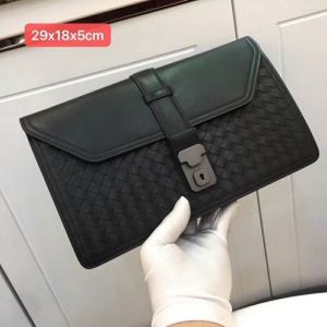 ボッテガ ヴェネタ BOTTEGA VENETA ポーチ 《2020年》今、注目のストリート 素敵カジュアル春夏新品
