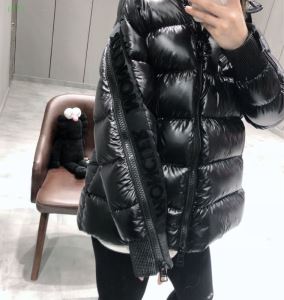 絶対おさえるべきカラーと最新 MONCLER 2020年秋冬に欠かせない モンクレール ダウンジャケット2色可選 寒い季節にピッタリの一枚