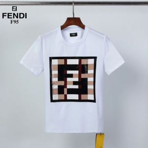 大人の新作こそ 半袖Tシャツ 2色可選 今年の春トレンド フェンディ FENDI 狙える優秀アイテム