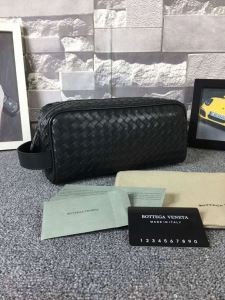 個性的なデザ ボッテガ ヴェネタ BOTTEGA VENETA 斜め掛けバッグ 2020春夏新作