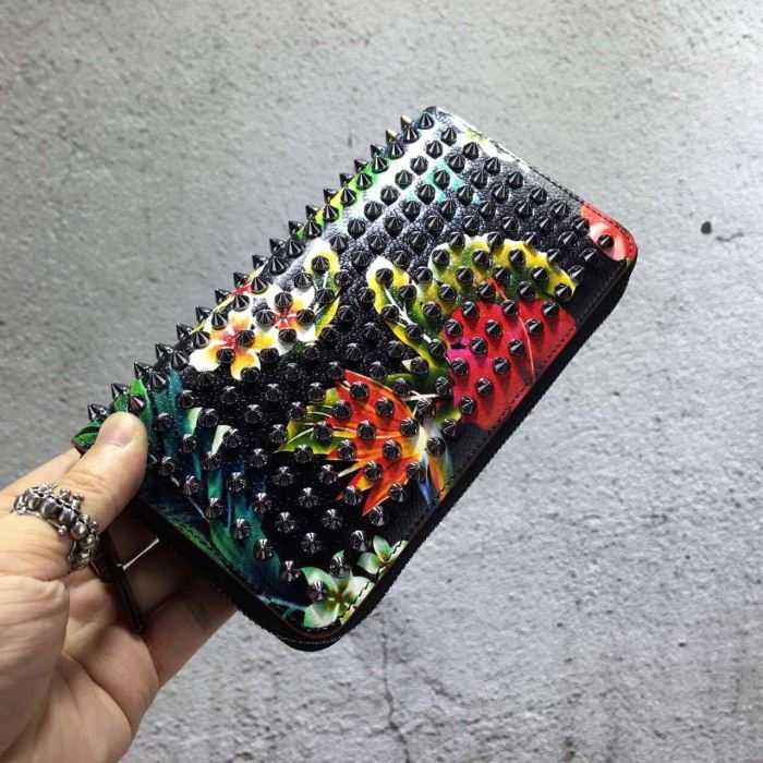 2020秋冬贈り物にも◎ クリスチャンルブタン Christian Louboutin 財布