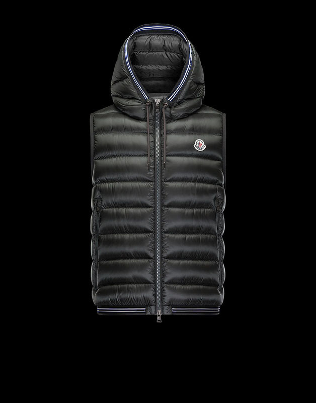 高品質 モンクレール MONCLER ダウンジャケット ベストふわふわな感触
